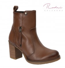 RODRI, BOOT LEATHER MADE IN SPAIN.